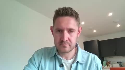 Snapshot of dirtylondon729 chatting on April 2026 10:33:01 AM Exhibitionist Ben online show from April 2026 10:33:01 AM