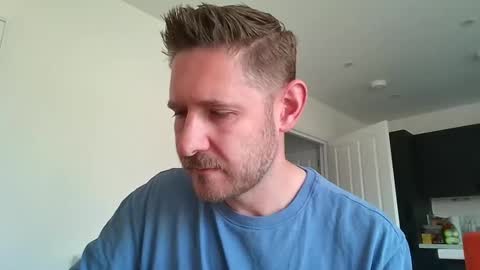 Snapshot of dirtylondon729 chatting on May 2026 09:06:02 AM Exhibitionist Ben online show from May 2026 09:06:02 AM