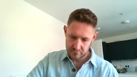 Snapshot of dirtylondon729 chatting on June 2026 09:48:02 AM Exhibitionist Ben online show from June 2026 09:48:02 AM