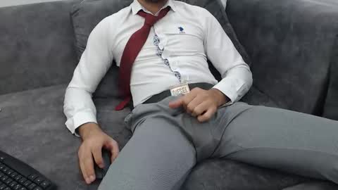 dirtyybooyy77 online show from October 2025 10:36:01 AM