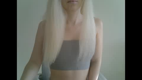 DitaMilton online show from February 2025 12:42:01 PM