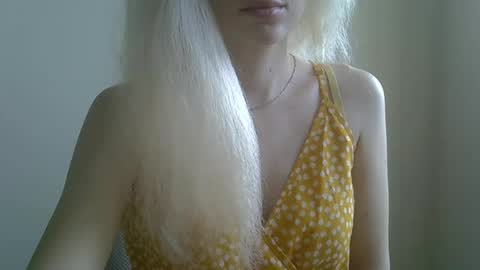 DitaMilton online show from October 2025 09:50:02 AM