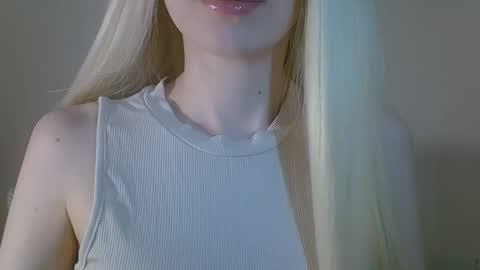 DitaMilton online show from June 2026 08:15:02 PM