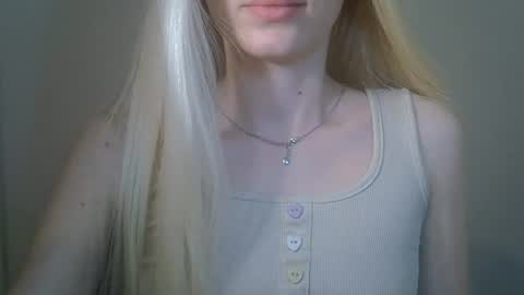 DitaMilton online show from June 2026 08:34:01 PM