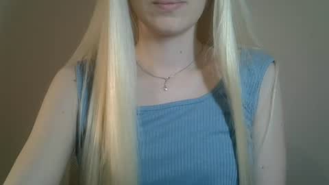 DitaMilton online show from June 2026 08:00:01 PM