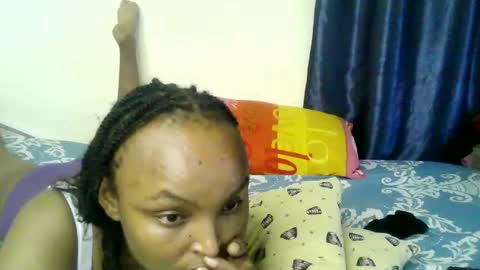 Snapshot of diva_cheupe chatting on April 2026 08:35:02 PM diva_cheupe online show from April 2026 08:35:02 PM