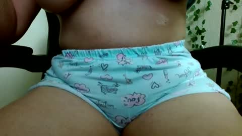 Snapshot of divadirty chatting on December 2024 03:57:01 PM Mari online show from December 2024 03:57:01 PM