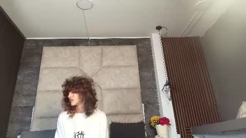 Snapshot of divine____ chatting on June 2026 07:16:01 PM DIVINE online show from June 2026 07:16:01 PM
