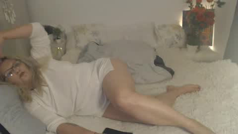 Alexxa online show from February 2026 11:35:01 PM