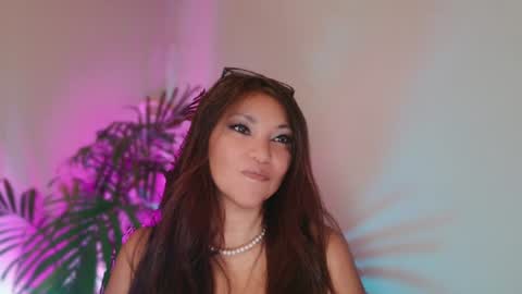 Snapshot of divinelynn chatting on July 2026 03:49:01 PM DivineLynn online show from July 2026 03:49:01 PM