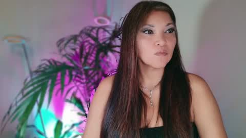 Snapshot of divinelynn chatting on July 2026 02:55:01 PM DivineLynn online show from July 2026 02:55:01 PM