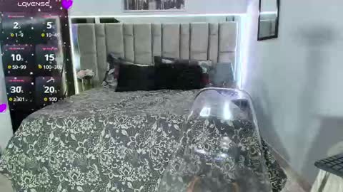 divinepearl online show from October 2025 09:22:01 PM