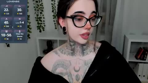 Snapshot of dixipixi_ chatting on July 2026 06:28:01 AM dixipixi_ online show from July 2026 06:28:01 AM