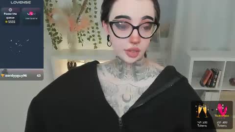 Snapshot of dixipixi_ chatting on July 2026 05:58:01 AM dixipixi_ online show from July 2026 05:58:01 AM