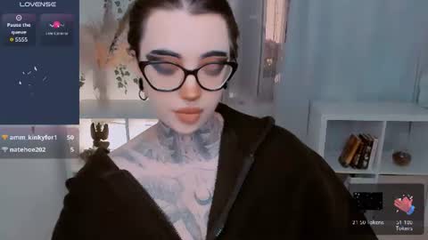 Snapshot of dixipixi_ chatting on July 2026 05:44:02 AM dixipixi_ online show from July 2026 05:44:02 AM