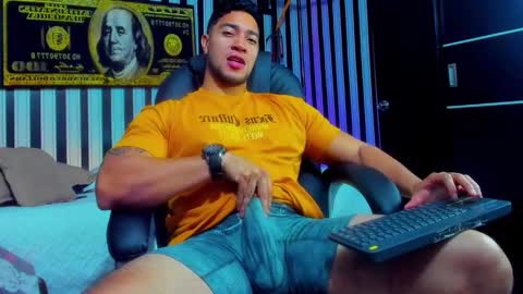 Dixon online show from December 2024 01:45:01 AM