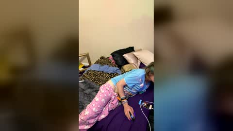 diztraxtion2468 online show from April 2026 06:19:01 AM