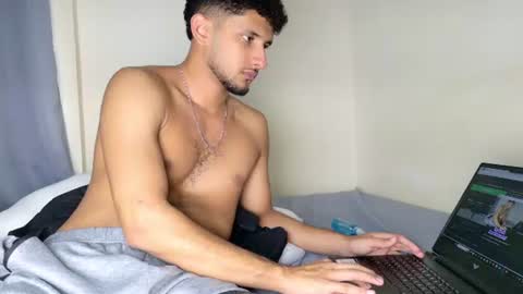 Snapshot of doc_clark chatting on June 2026 07:01:02 PM Jm online show from June 2026 07:01:02 PM