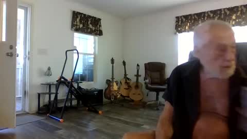 dogluc7 online show from February 2025 05:56:02 PM