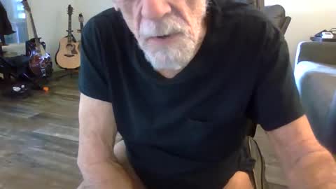 dogluc7 online show from November 2025 07:05:02 PM