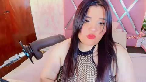 Snapshot of dolce_pearl chatting on April 2026 03:09:01 AM Dolce Pearl online show from April 2026 03:09:01 AM