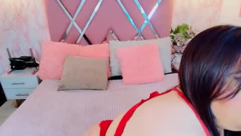 Snapshot of dolce_pearl chatting on May 2026 02:52:02 AM Dolce Pearl online show from May 2026 02:52:02 AM
