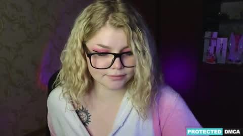 Chloe online show from December 2024 08:38:01 PM