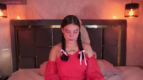 doll_valeria_ online show from November 2025 10:29:01 AM