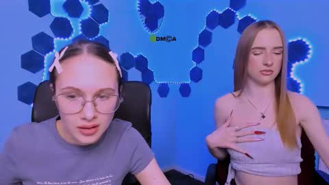 Snapshot of doll_vey chatting on December 2025 08:27:01 PM doll_vey online show from December 2025 08:27:01 PM