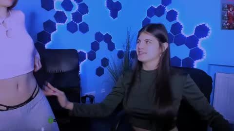 Snapshot of doll_vey chatting on February 2026 08:28:01 PM doll_vey online show from February 2026 08:28:01 PM