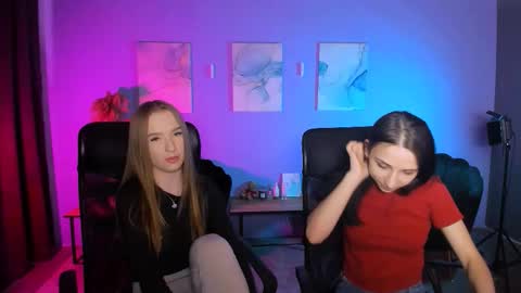 Snapshot of doll_vey chatting on March 2026 09:48:02 AM doll_vey online show from March 2026 09:48:02 AM