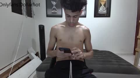 DollarHot30 online show from March 2025 03:43:02 AM