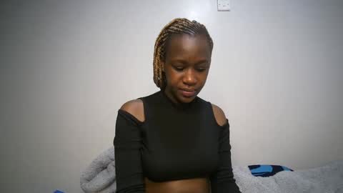 dollberry online show from December 2024 10:13:01 PM