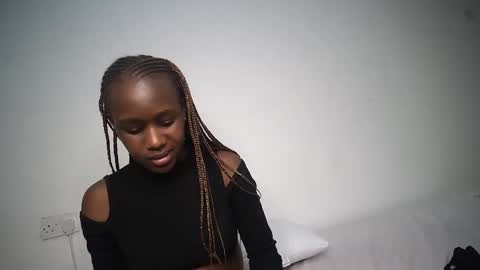 dollberry online show from December 2024 10:03:02 AM