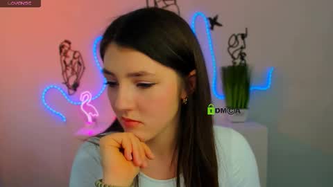 dolly_sunshine online show from March 2026 12:43:02 PM