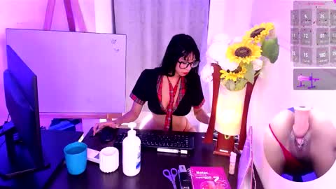 Mae online show from March 2026 04:49:01 AM