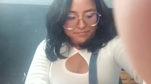 Snapshot of dollywdoll chatting on September 2025 03:08:01 AM dollywdoll online show from September 2025 03:08:01 AM