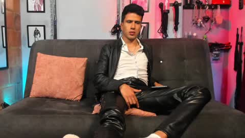 Diego Castell online show from January 2025 03:36:02 PM