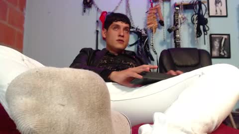 Diego Castell online show from November 2025 06:19:01 PM