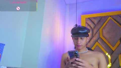 dom_veneno online show from November 2025 07:35:02 PM