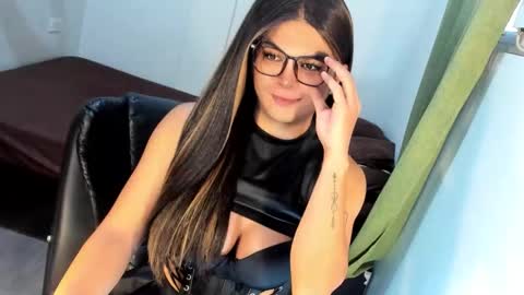 ANGELA online show from December 2025 06:08:02 AM