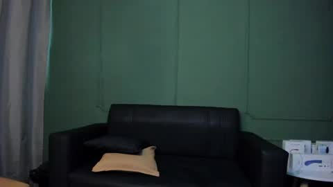 Snapshot of dominc_berry chatting on April 2026 01:41:02 PM Dominc berry online show from April 2026 01:41:02 PM