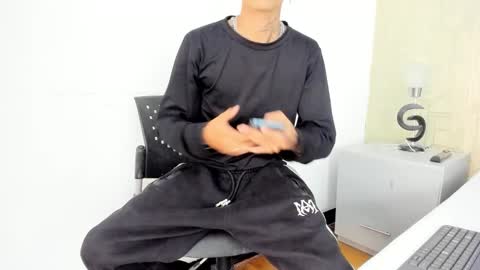 Snapshot of dominic_foox chatting on February 2026 01:21:02 PM Dominic foox online show from February 2026 01:21:02 PM