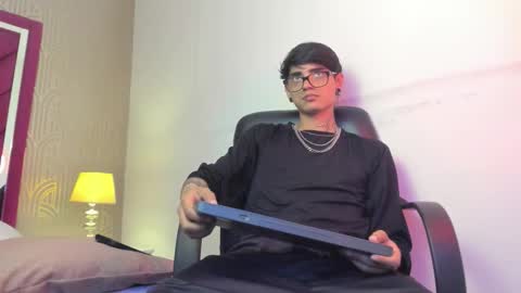 Snapshot of dominic_foox chatting on February 2026 06:37:02 PM Dominic foox online show from February 2026 06:37:02 PM