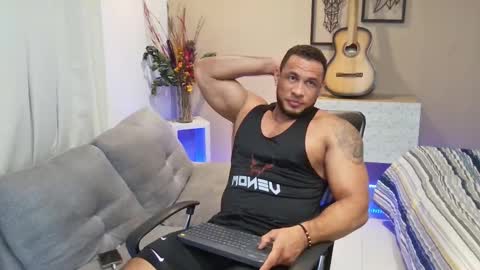 Snapshot of dominic_hulk1 chatting on October 2025 03:18:01 AM dominic_hulk1 online show from October 2025 03:18:01 AM