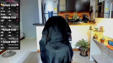 SANTI  independent model online show from September 2025 09:04:01 PM