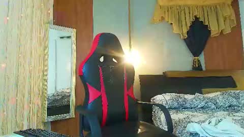 dominic_smith_ online show from June 2026 02:05:01 AM