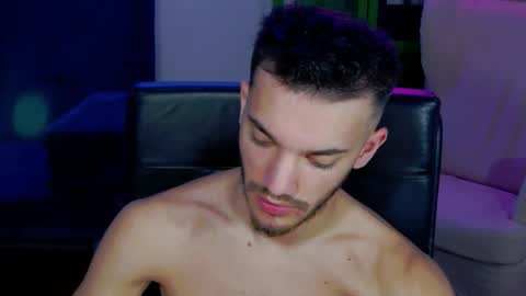 dominicvalente online show from November 2025 04:29:01 PM