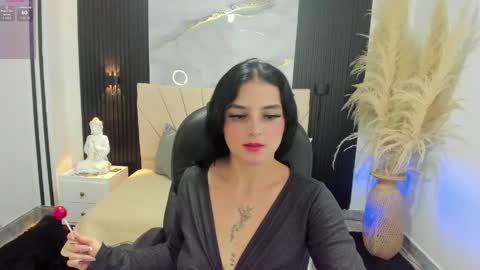 Dominika  online show from May 2026 08:15:01 PM