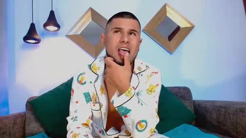 Dominik online show from May 2026 11:35:01 PM